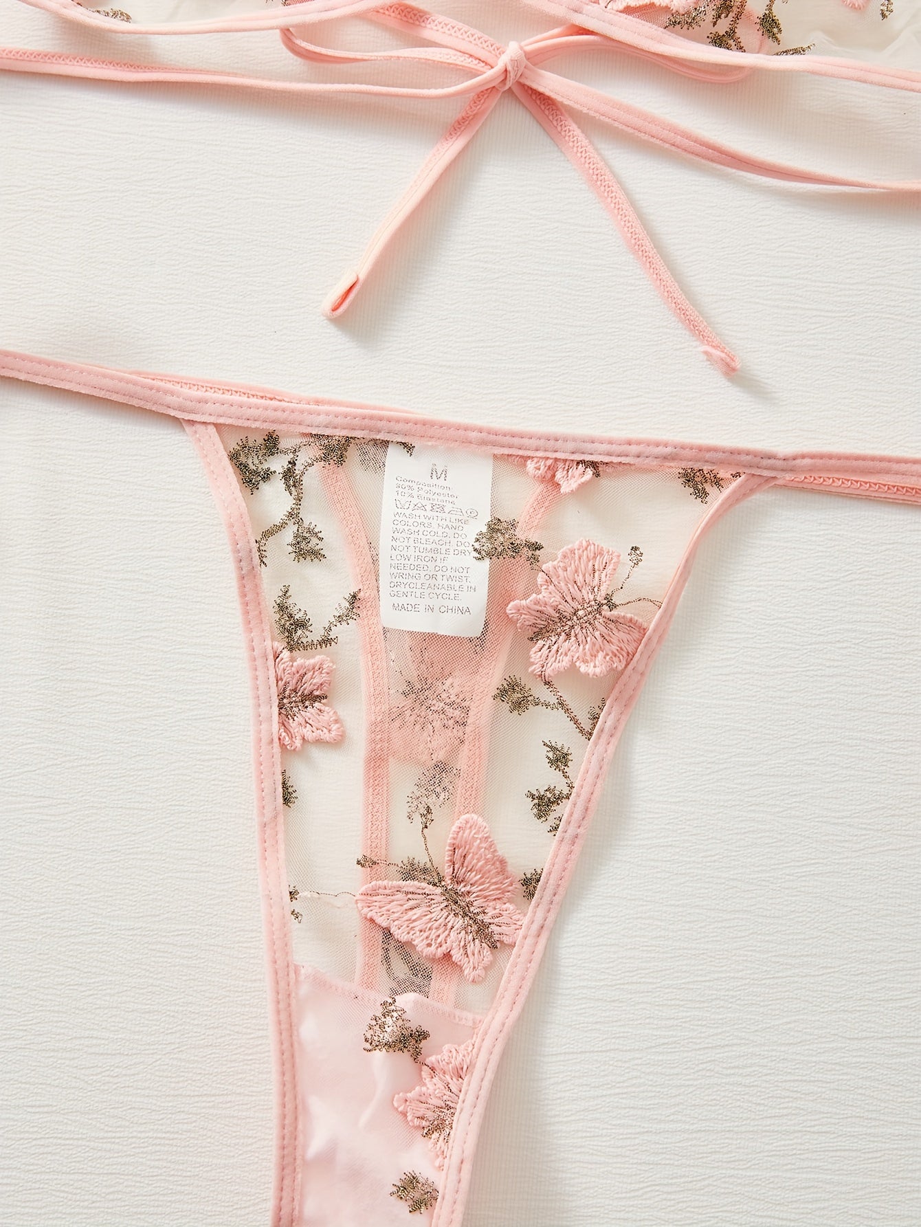 Uch nuqtali tikuvli brassier to'plami