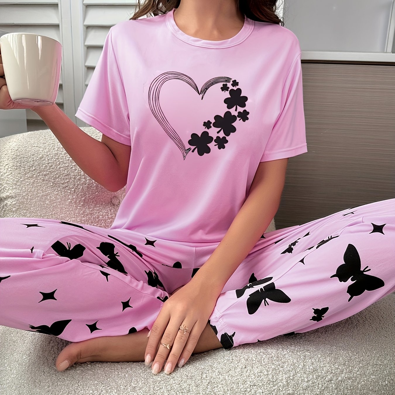Women's Short Sleeve Pajama Set with Hearts Butterflies and Four-Leaf Clovers Pattern Summer Sleepwear Lounge Wear