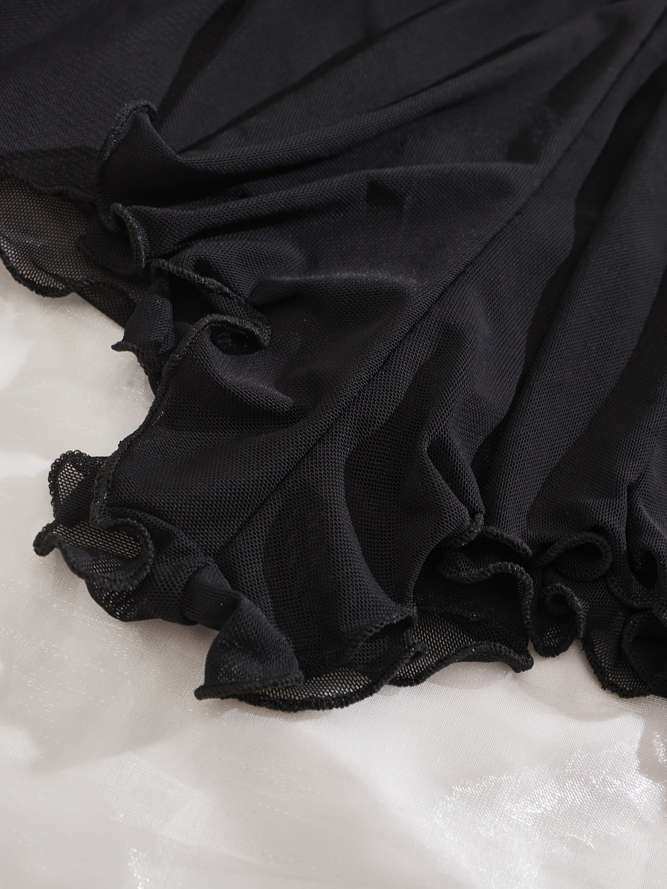 Ayollar uchun tarmoqli ruffle qisqa yubka va ichki kiyimlar moda sexy kiyim