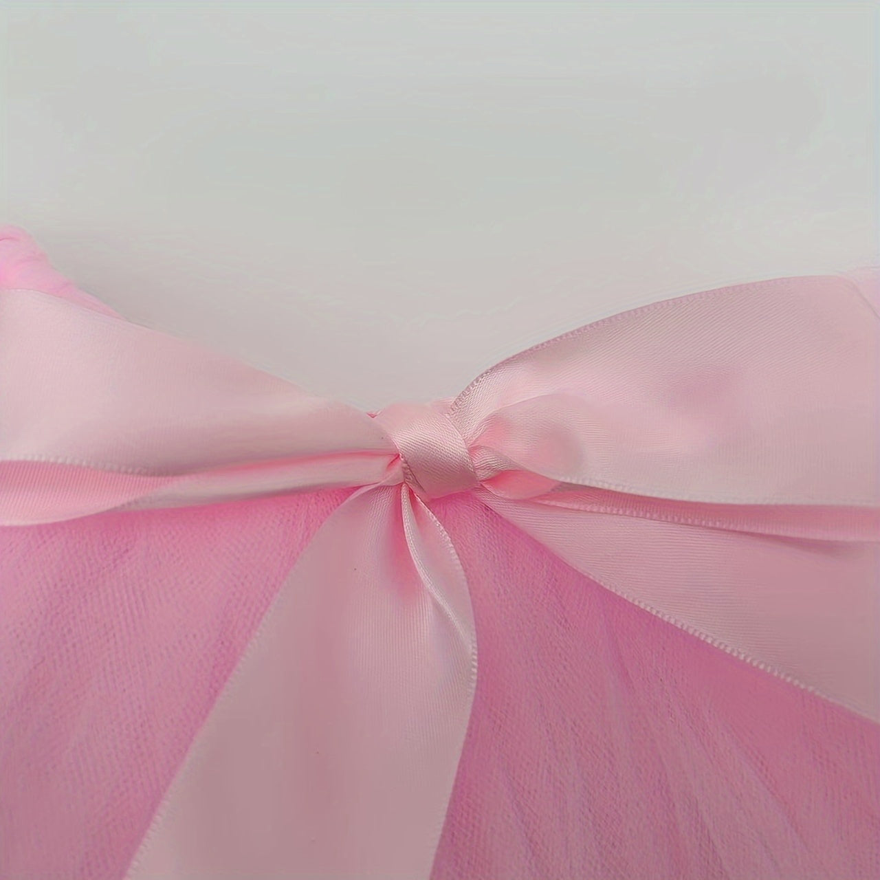 Kichkina qiz uchun kiyim-kechak, tutu yubka va gul bosh bandi, maxsus tadbirlar uchun