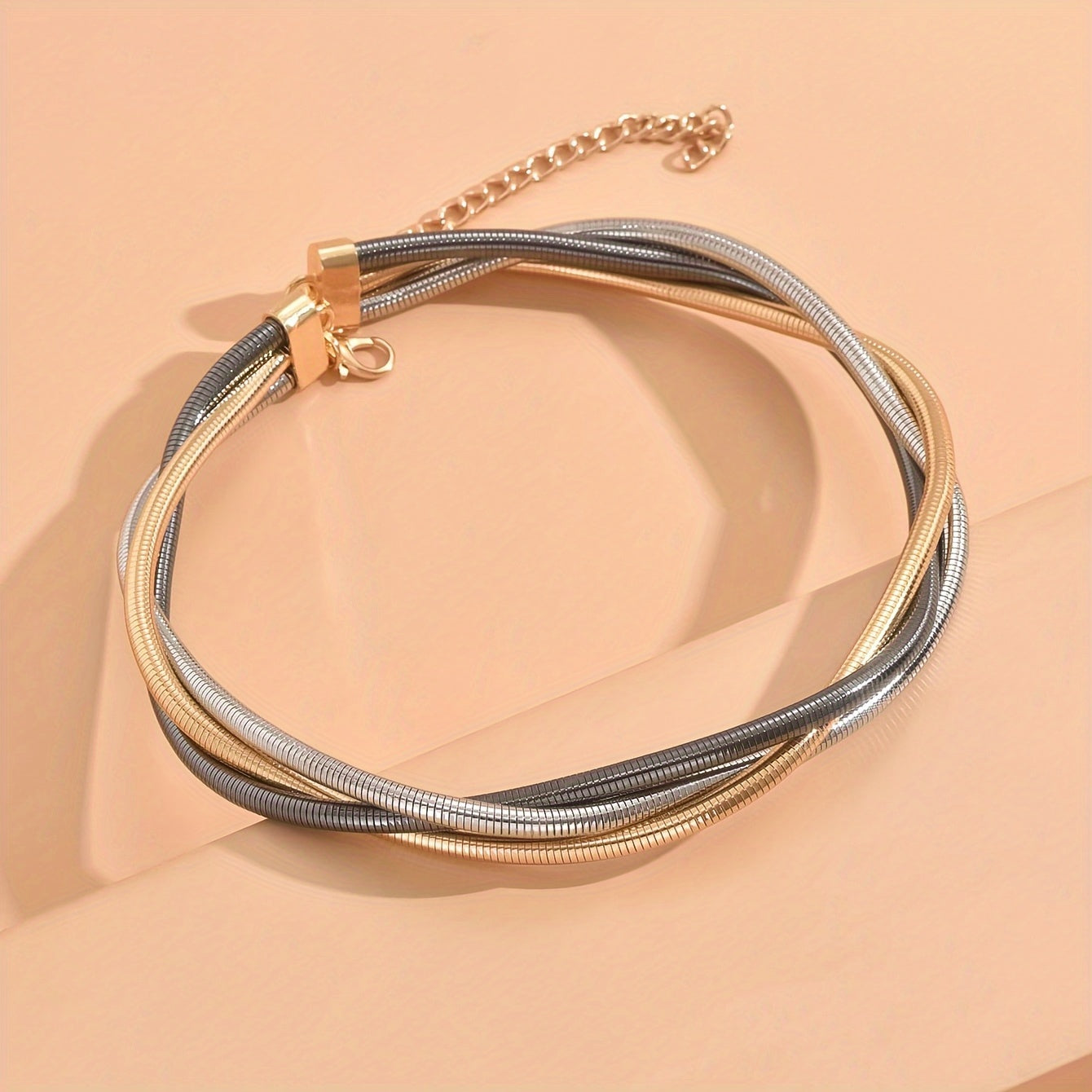 Стильное винтажное металлическое ожерелье из змеиных костей с крутым ветром, высококачественное и экстравагантное, идеально подходит для модных женских цепочек на ключице.