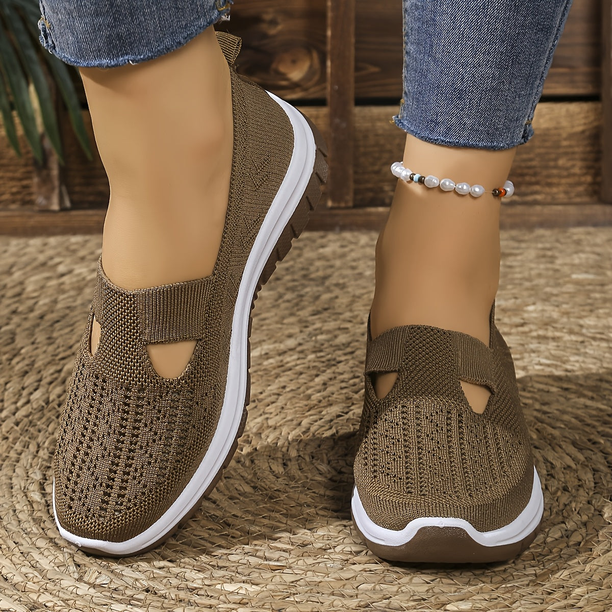 Women's Slip-On Casual Sneakers Breathable Mesh Soft Cushioned Insole