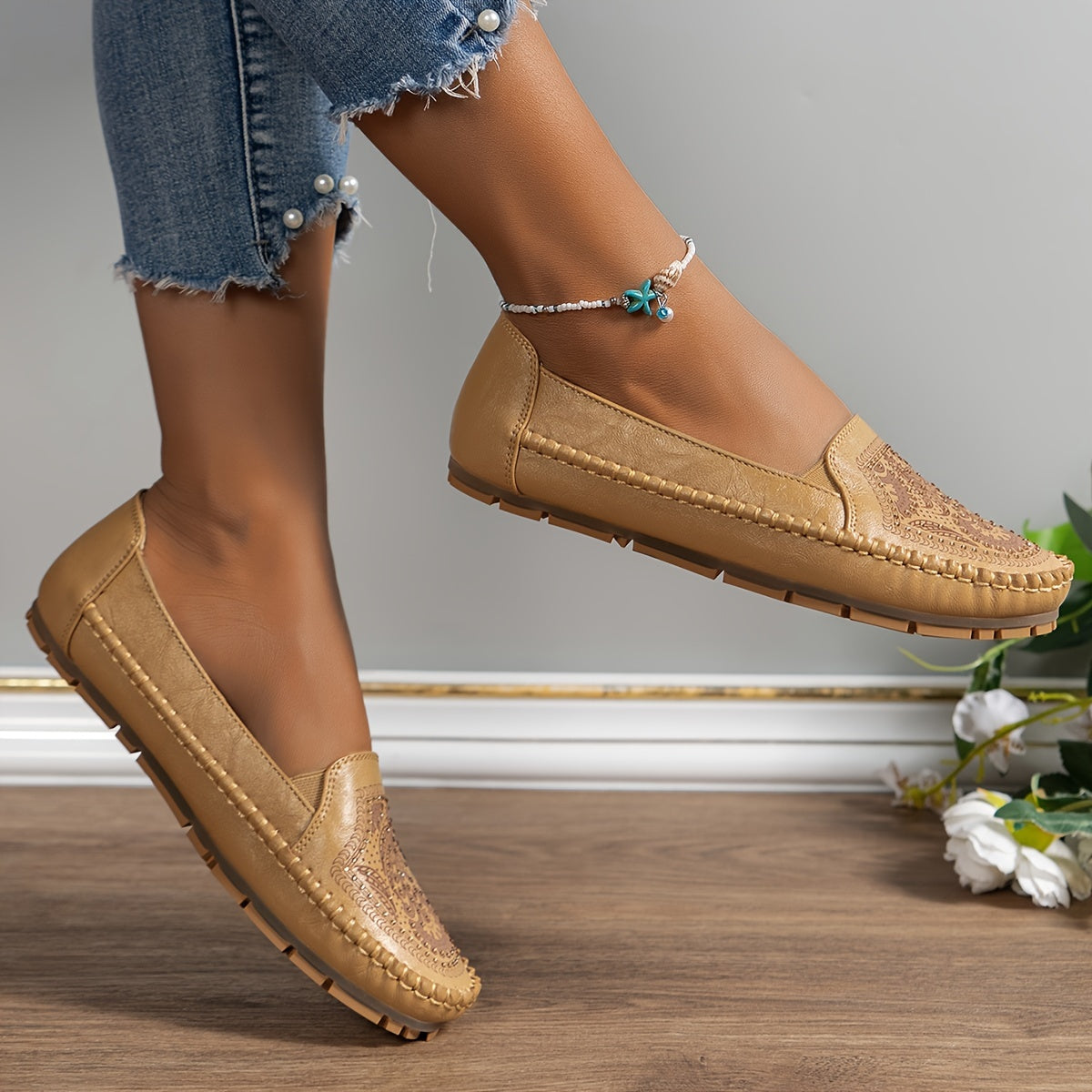 Plus-Size Women's Slip-On Flats Breathable PU Floral Rhinestones