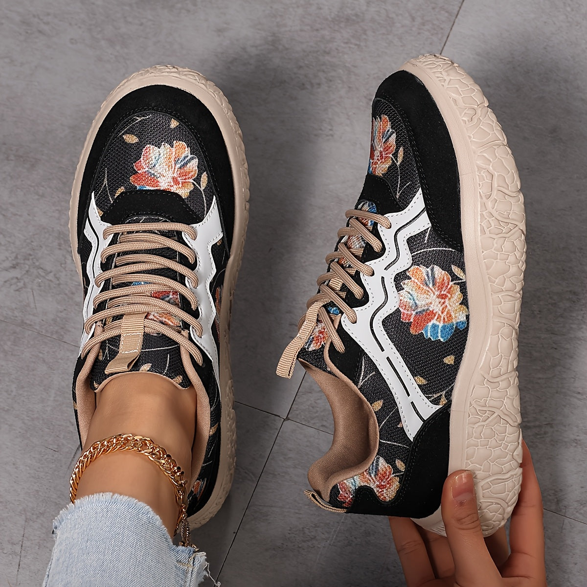 Women's Casual Floral Lace-Up Sneakers Lightweight Breathable Mesh Outdoor Shoes