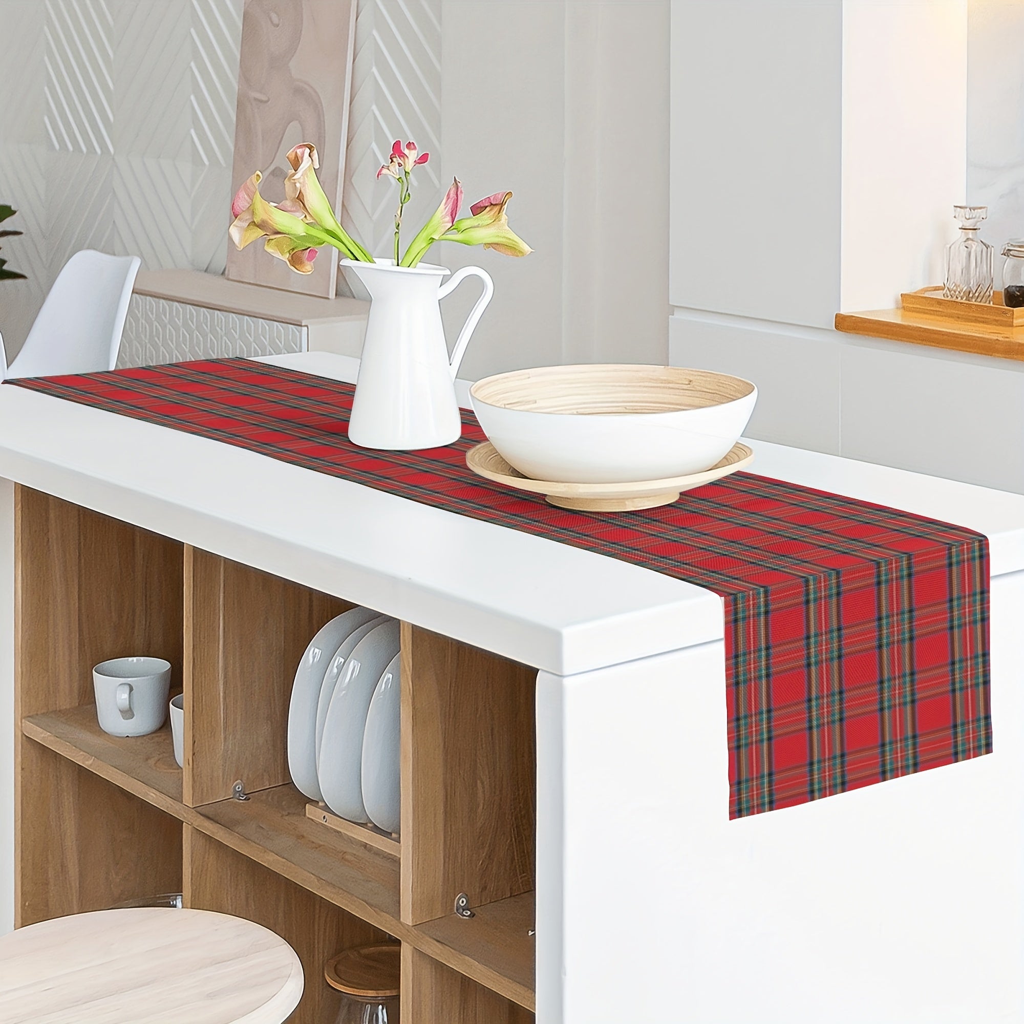 Polyester Christmas Table Runner with Red and Green Plaid for Holiday Decor