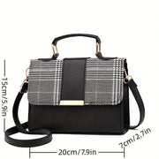 Ayollar uchun zamonaviy tekis to'rtburchakli sumka, kesish sumkasi va yuqori tutqichli hamyon.