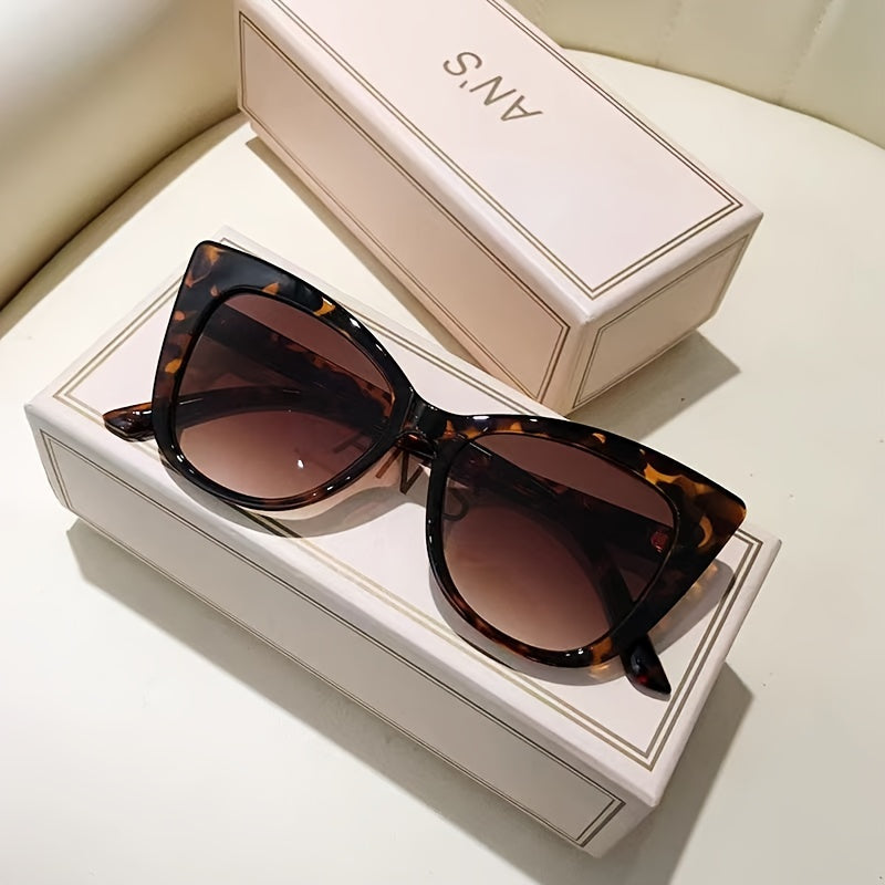 Women's Cat Eye Sunglasses with Gradient Color and Stylish Frame