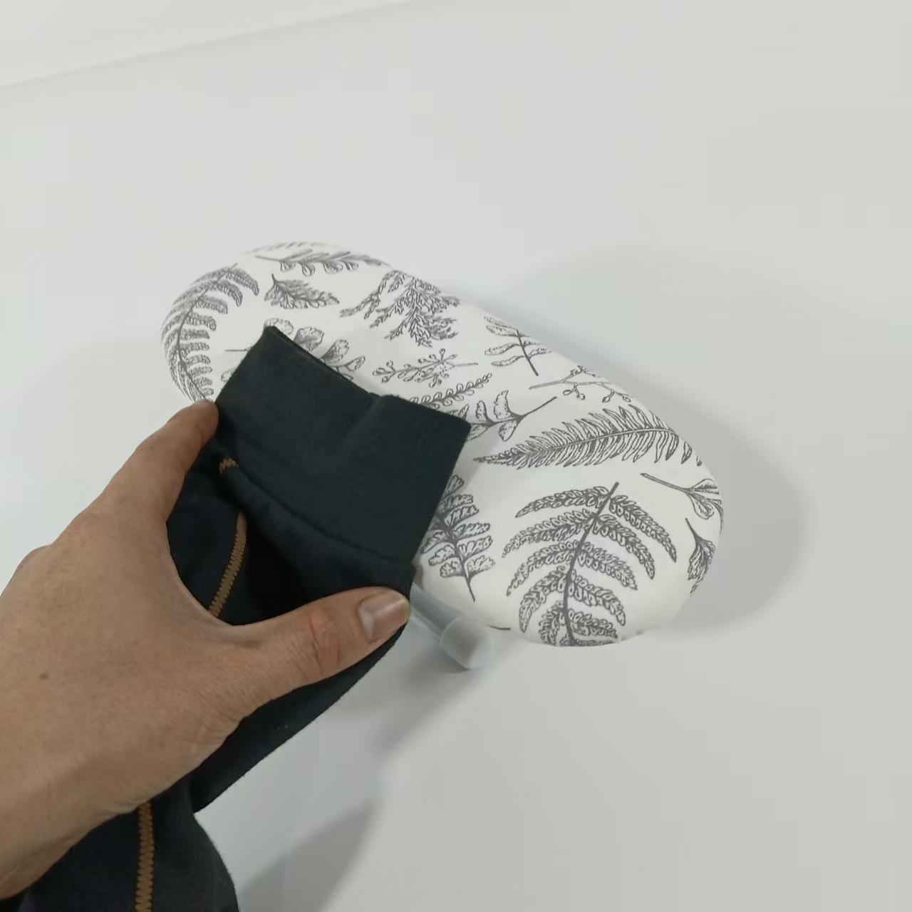 Mini Ironing Board Leaf Pattern Portable Sleeve and Collar Ironing Surface