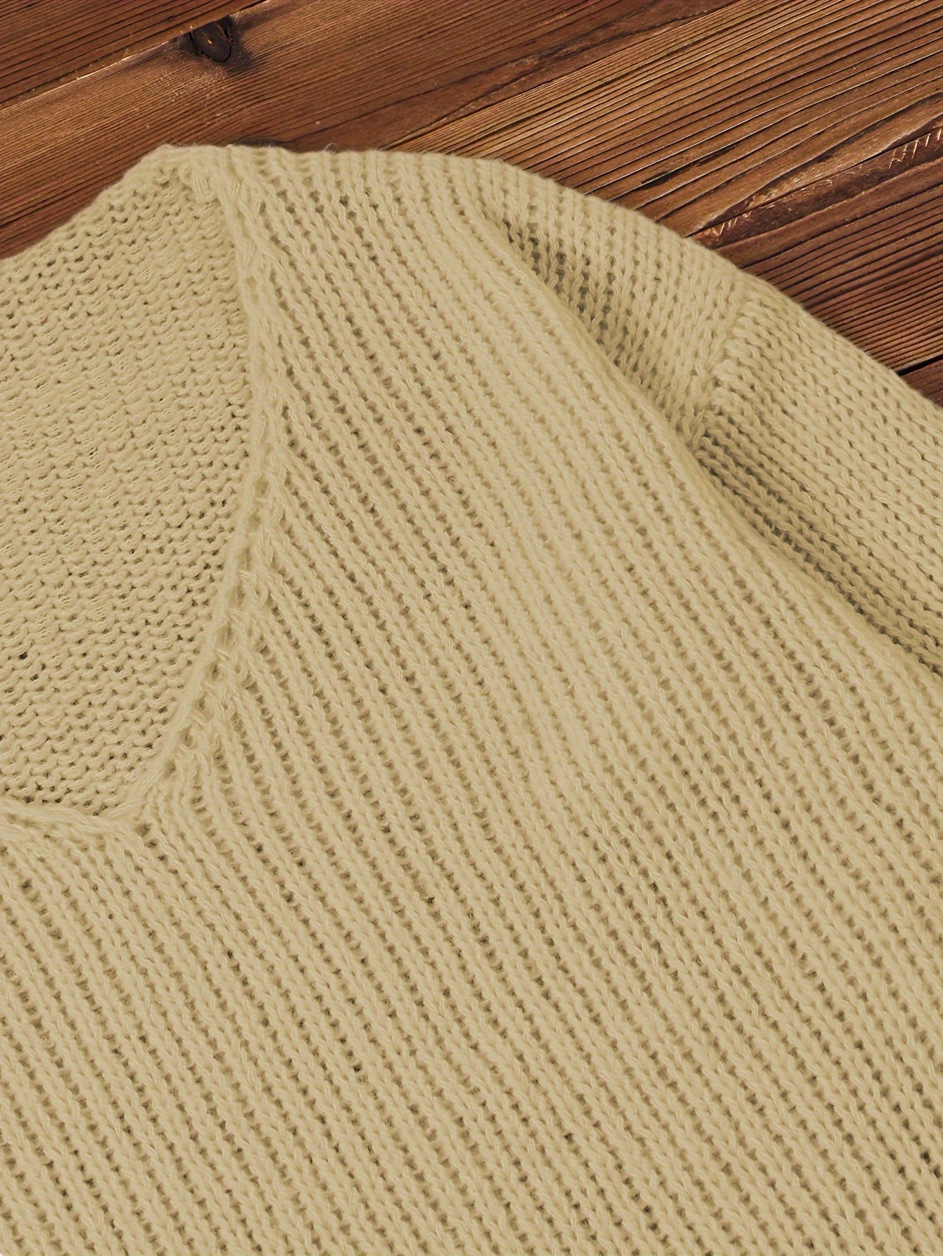 Women's Plus Size Casual V-Neck Oversized Sweater in Solid Color