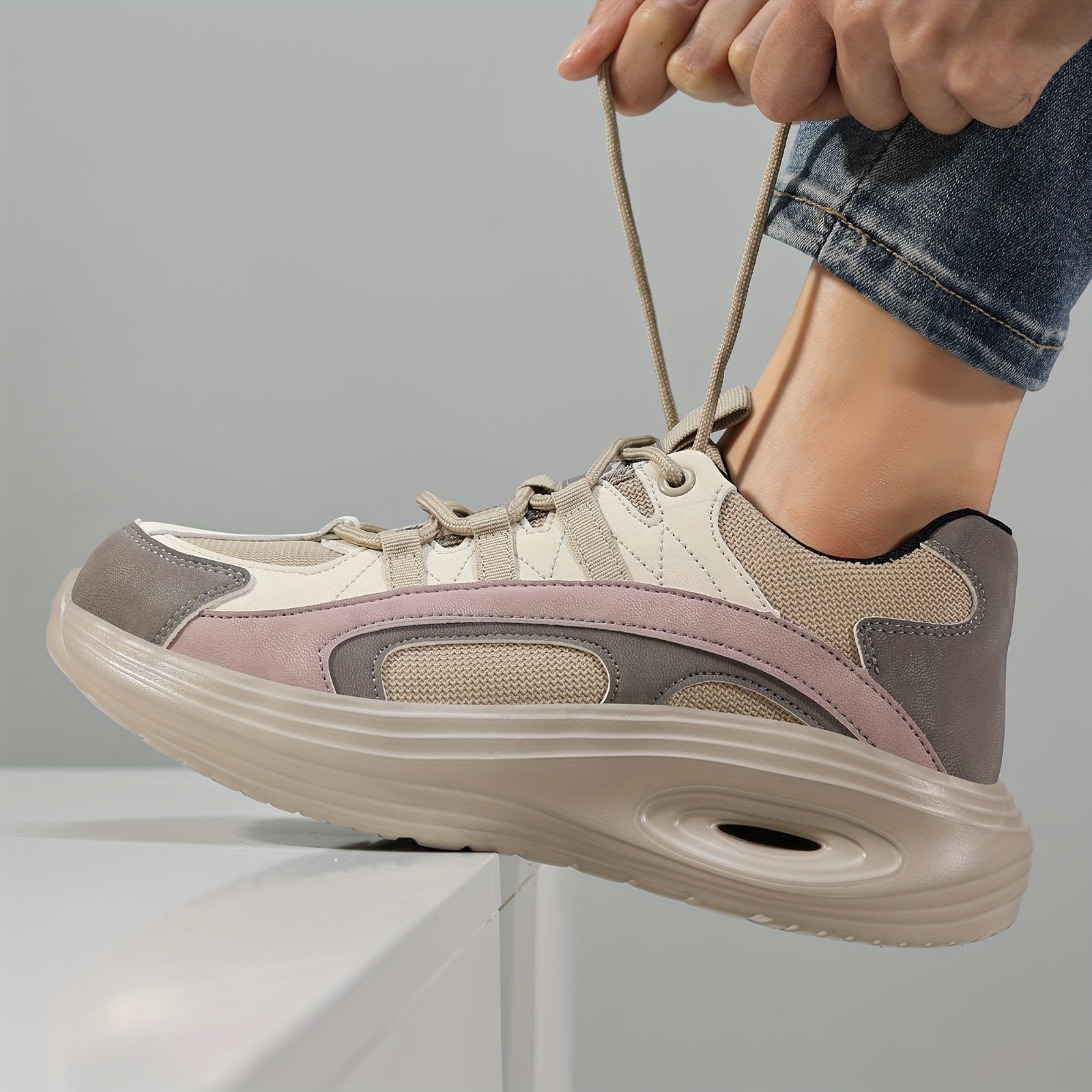 Women's Breathable Mesh Sneakers Lightweight Slip-Resistant Steel Toe Casual Shoes