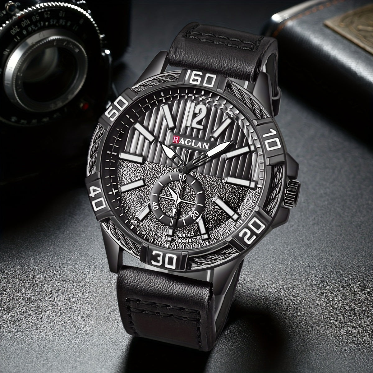 Reloj de cuarzo vintage para hombre con correa de cuero sintético y esfera a rayas