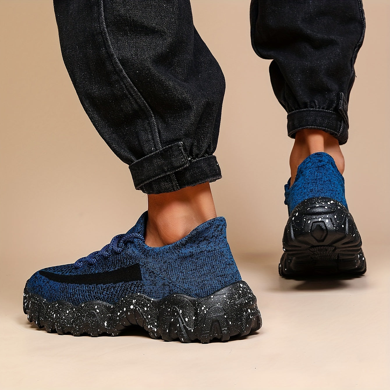 Men's Geometric Pattern Sports Sneakers Breathable Fabric Low Top Casual Running Shoes