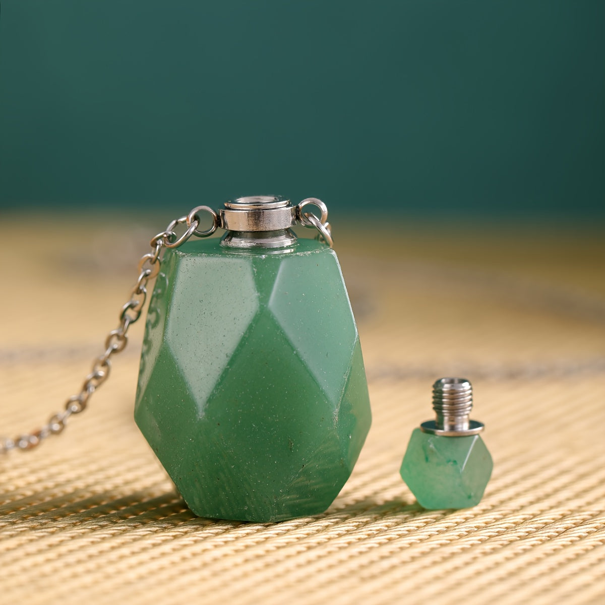 Glam Style Rock Crystal Diffuser Necklace with Chain for Aromatherapy and Gifts