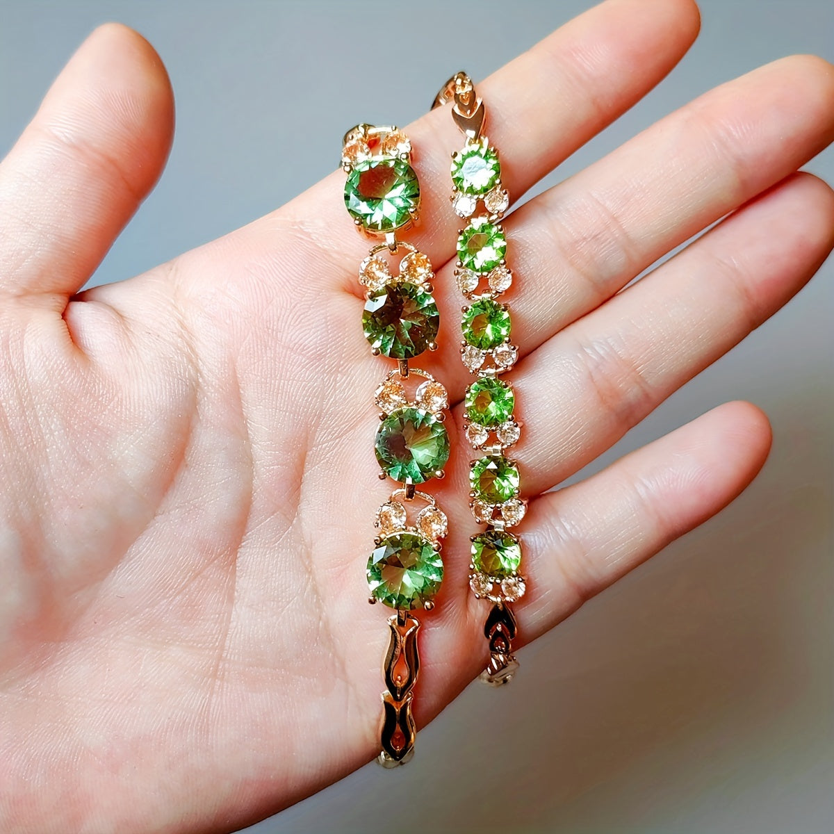 Toʻylar, partiylar va kundalik kiyimlar uchun rang oʻzgartiruvchi sintetik sultonit diaspor barmoqboshqasi