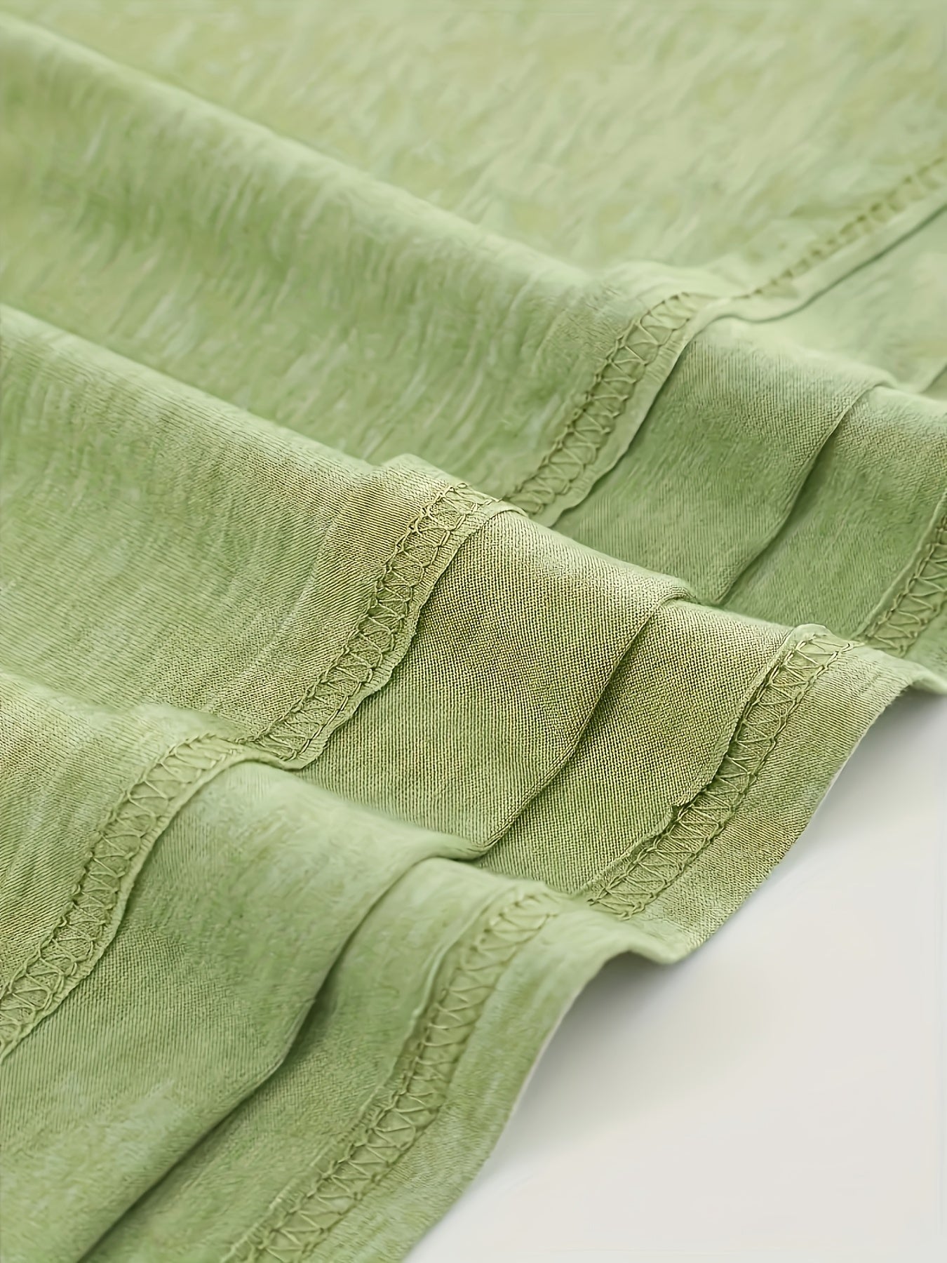 Plus Size Women's V-Neck Short Sleeve T-Shirt Black White Daisy Butterfly Casual Fit