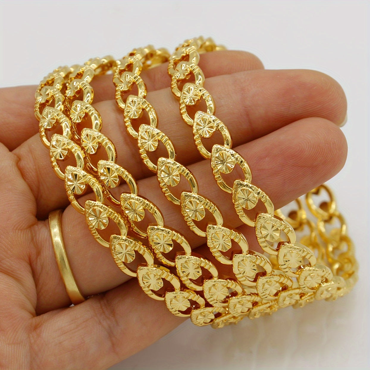 Vintage Alloy Water Drop Floral Bracelet Set for Women