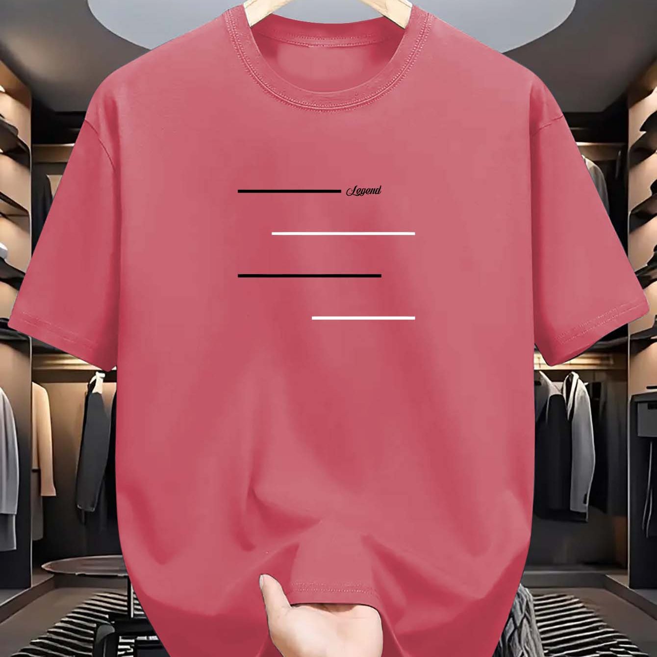 Erkaklar uchun tasodifiy chiziqli polyester T-ko'ylak, qisqa yenglar va dumaloq bo'yin bilan. Yozgi sarguzasht grafikasi mavjud, mashinada yuvish mumkin. Yozgi tasodifiy kiyim uchun mukammal.