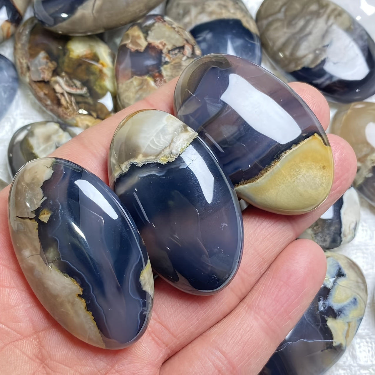 Флуоресцентный вулканический агат пальма для домашнего декора, ультрафиолетово-реактивный камень