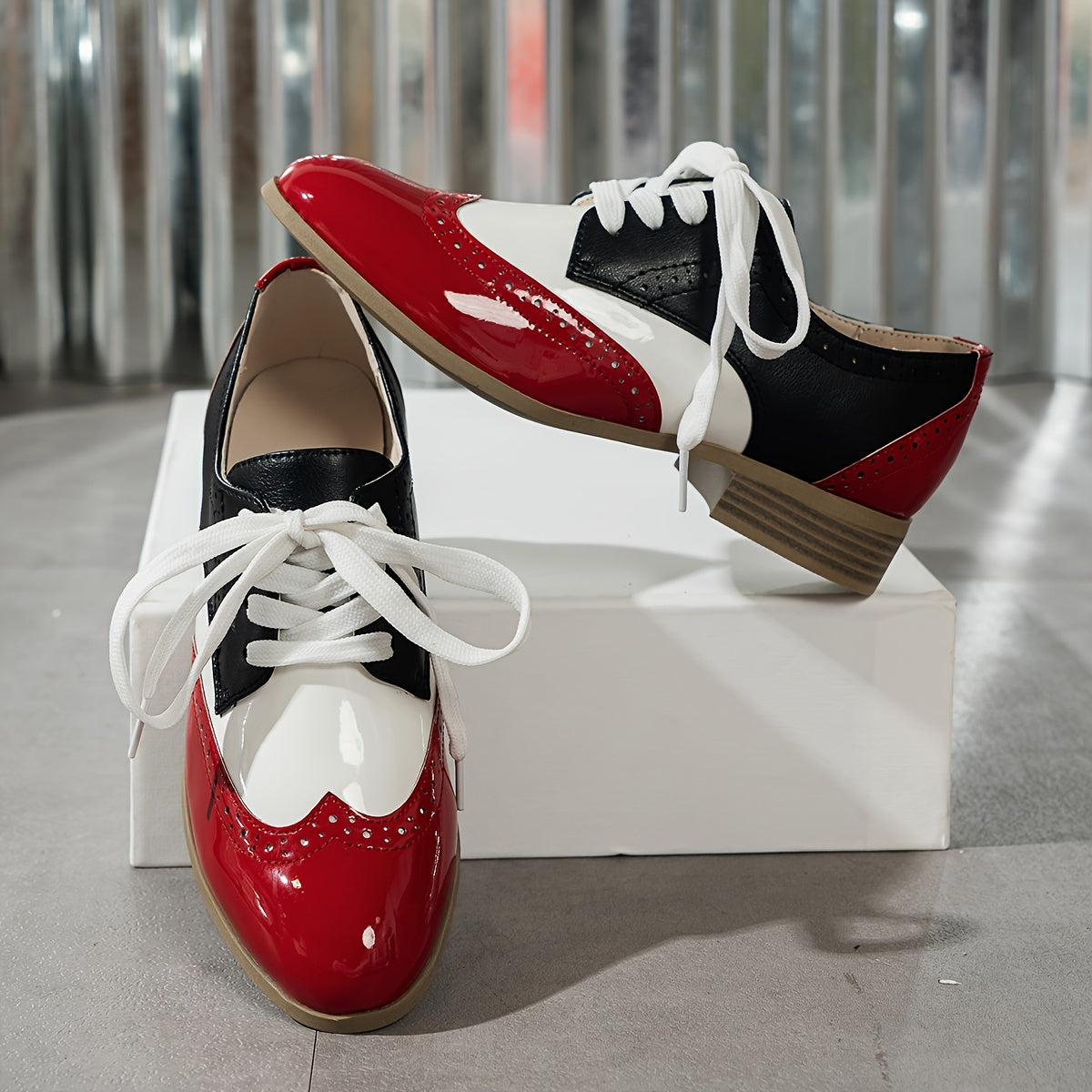 Women's Lace-Up Ankle Boots Vegan Leather Casual pointed Toe Perforated