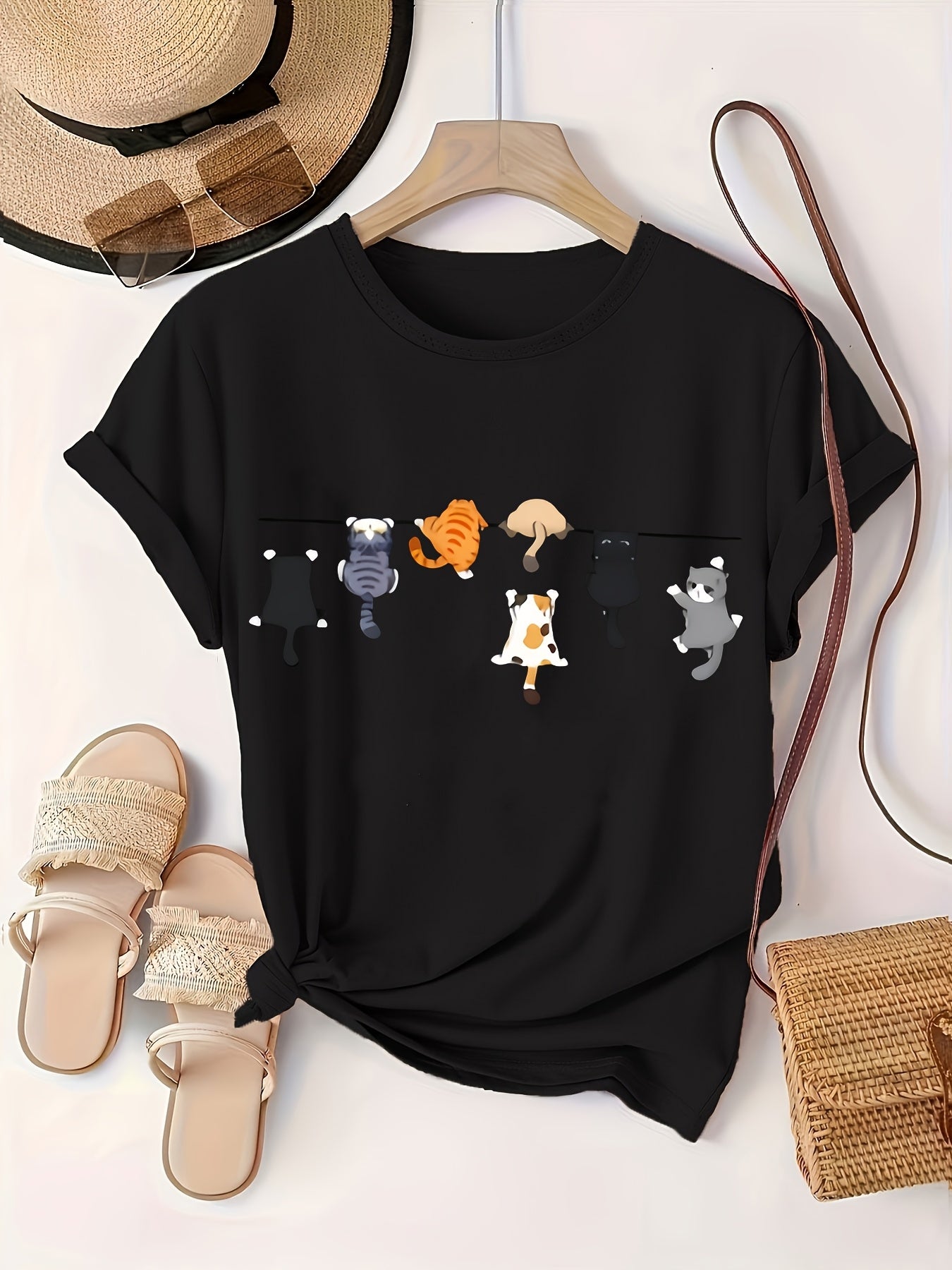 Plus Size Women's Black T-Shirt with Cat Illustration Casual Crew Neck