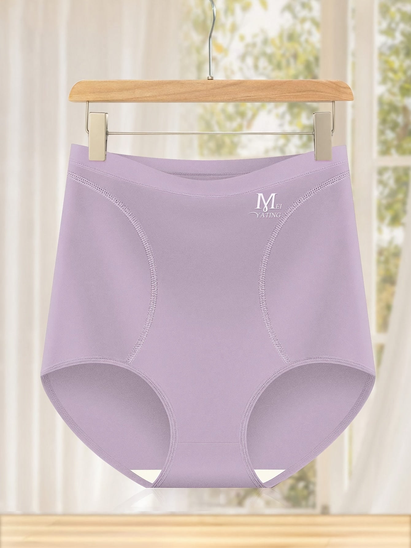 Qora yuqori belli, tikilmasdan tayyorlangan ichki kiyimlar, qorin nazorati va shakllantiruvchi yozgi shortiklar