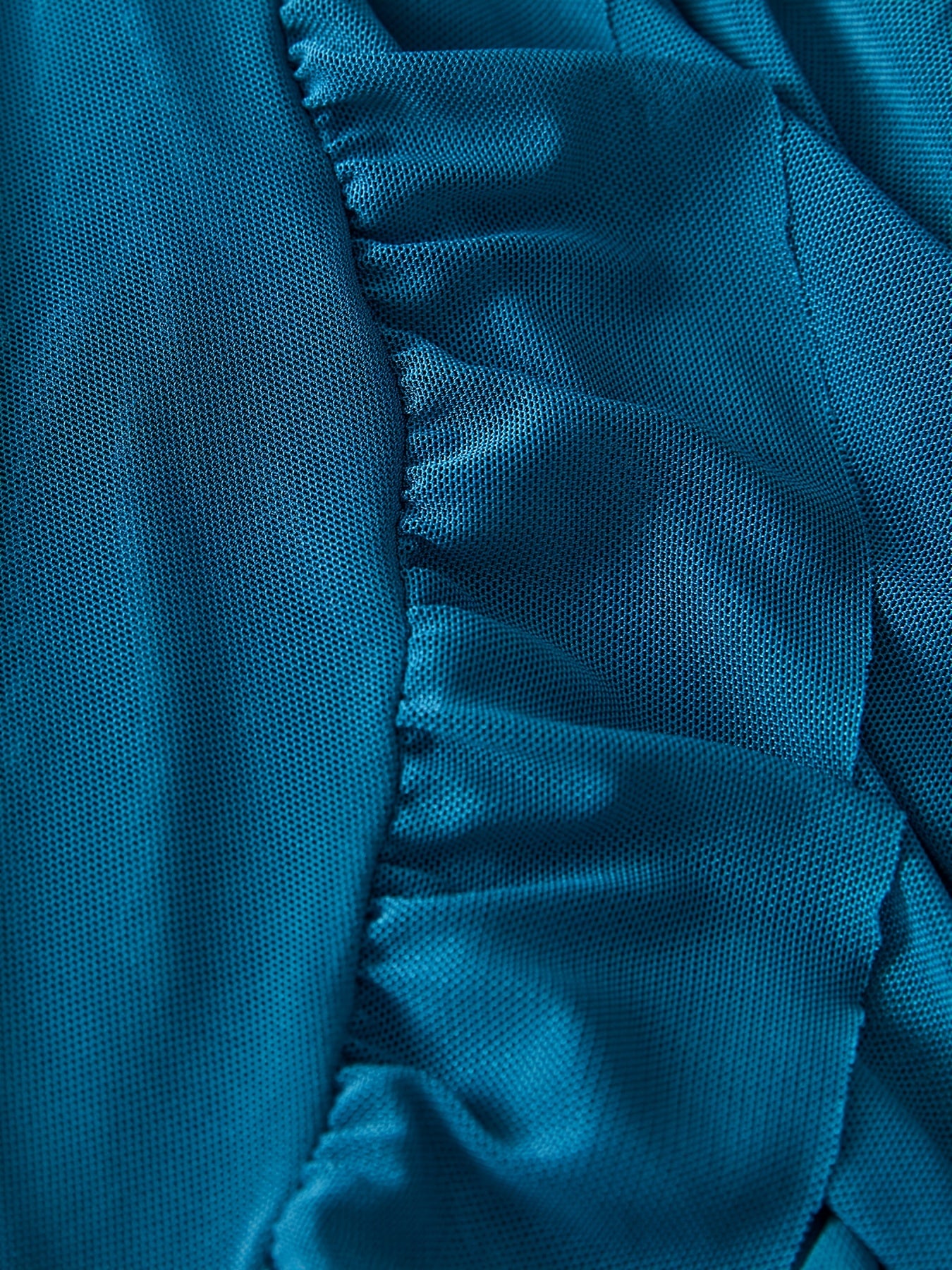 Plus o'lchamli tarmoq bo'lakli old qismi ochiq suspender kiyingan kiyimlar to'plami