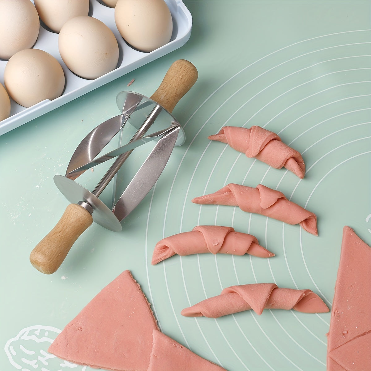 Stainless Steel Croissant Cutter for Pastry Dough Rolling Knife Kitchen Tool