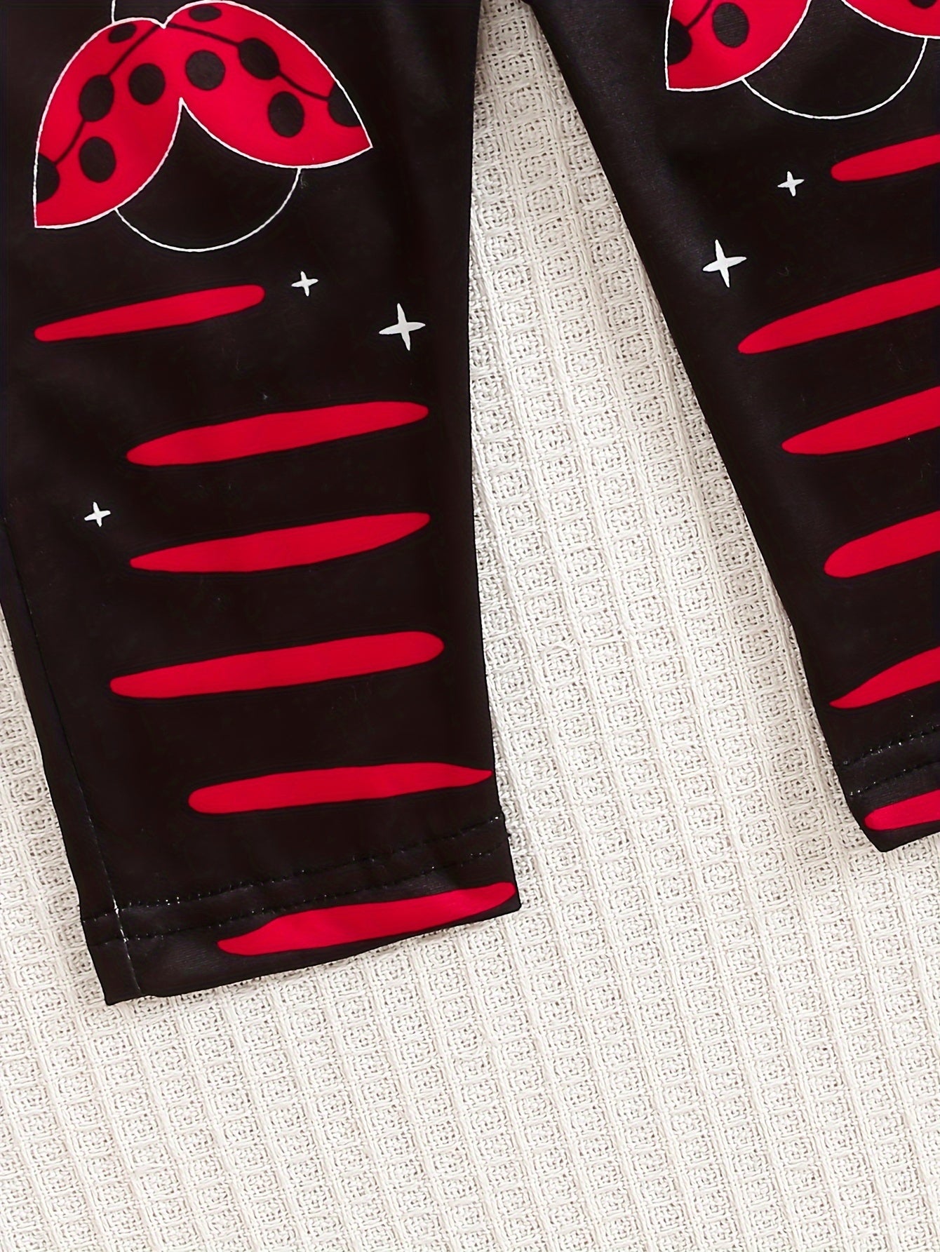 Toddler Girl Ladybug Print Polyester Outfit with Long Sleeve Crew Neck Pullover and Pants