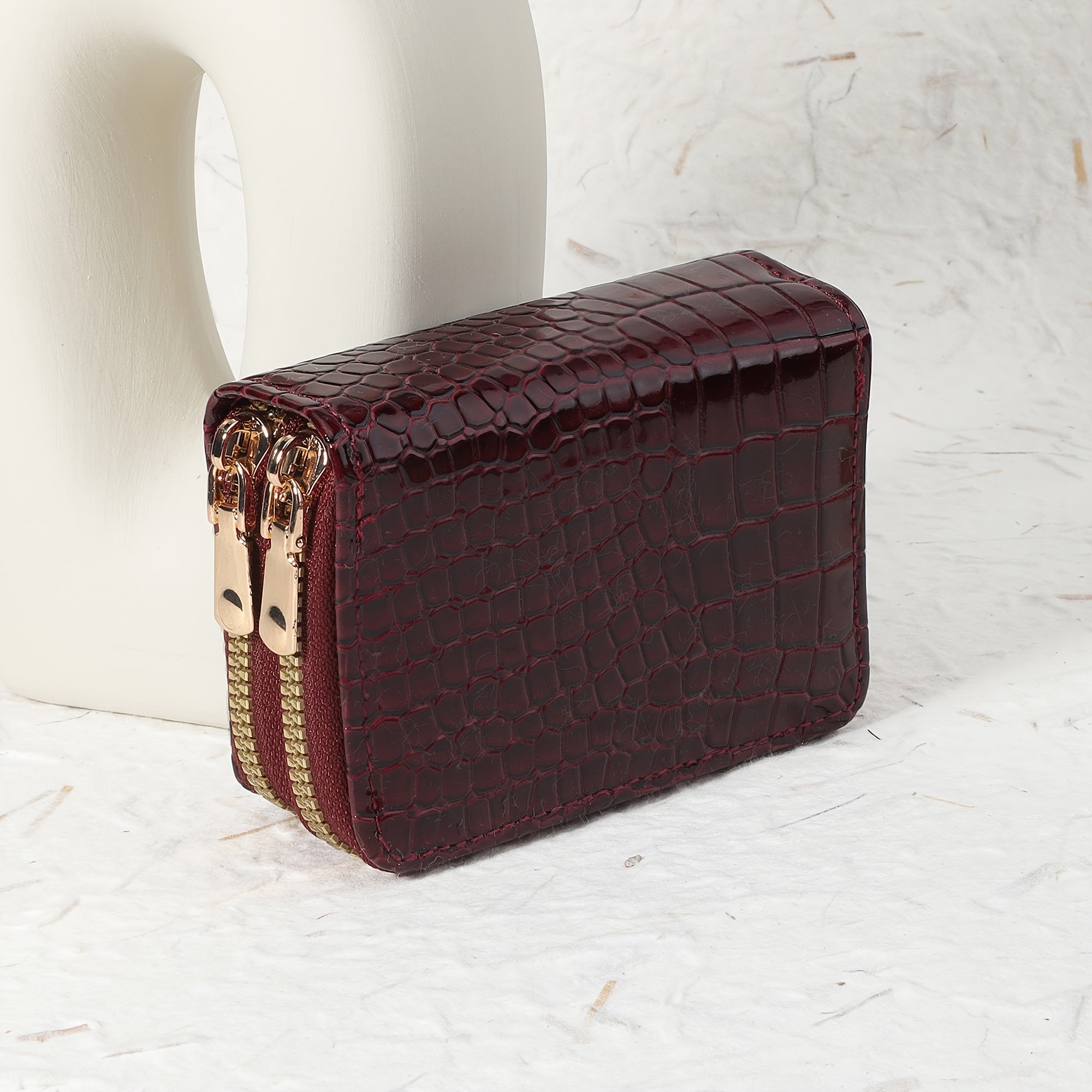 Women's Crocodile Pattern Synthetic Leather Zipper Wallet with Card Slots in Multiple Colors