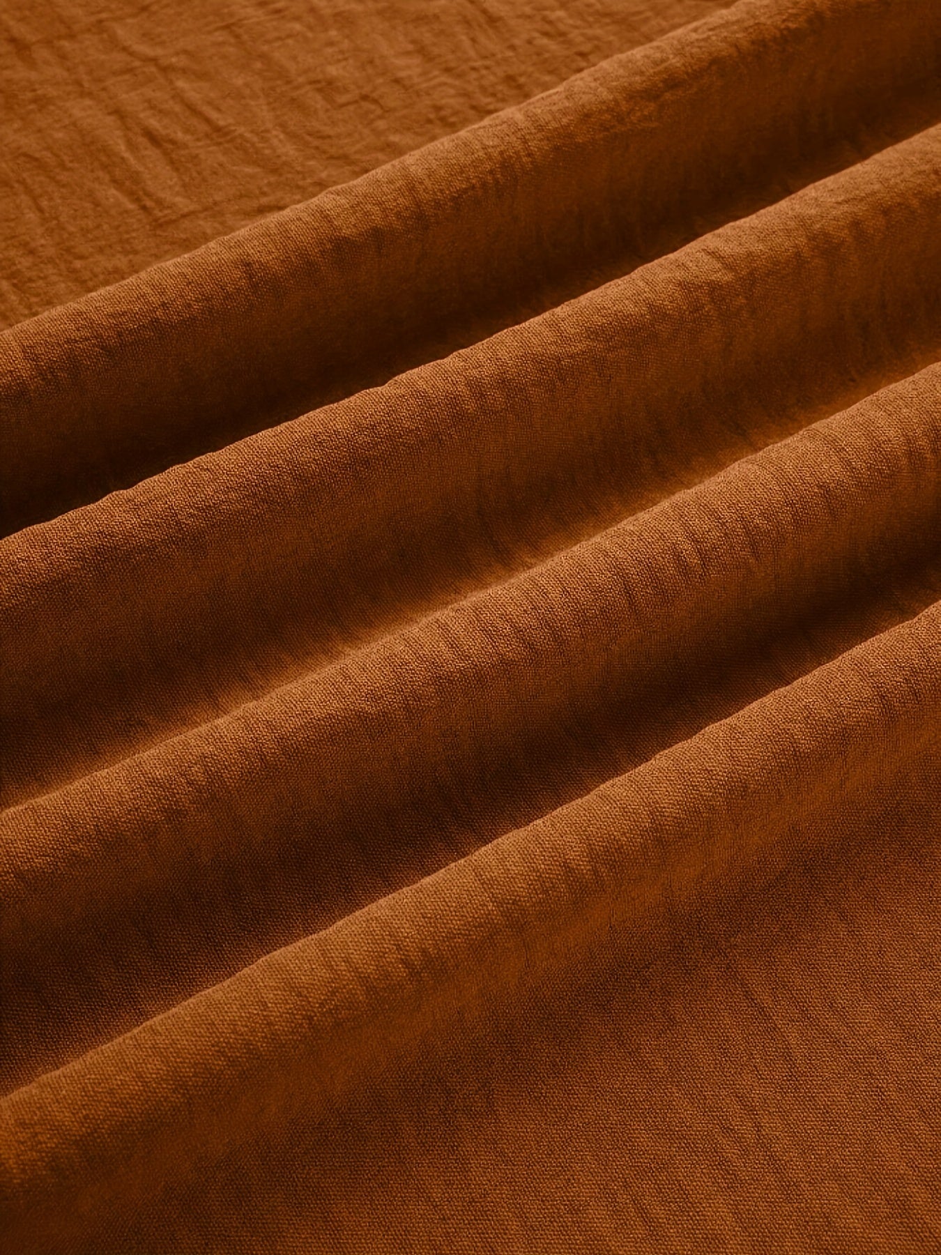 Ayollar uchun bahor/kovak ko'ylagi, dumaloq bo'yin, qush qanotli yenglar, ikki cho'ntak va elegant bir rangda paxta matosidan.