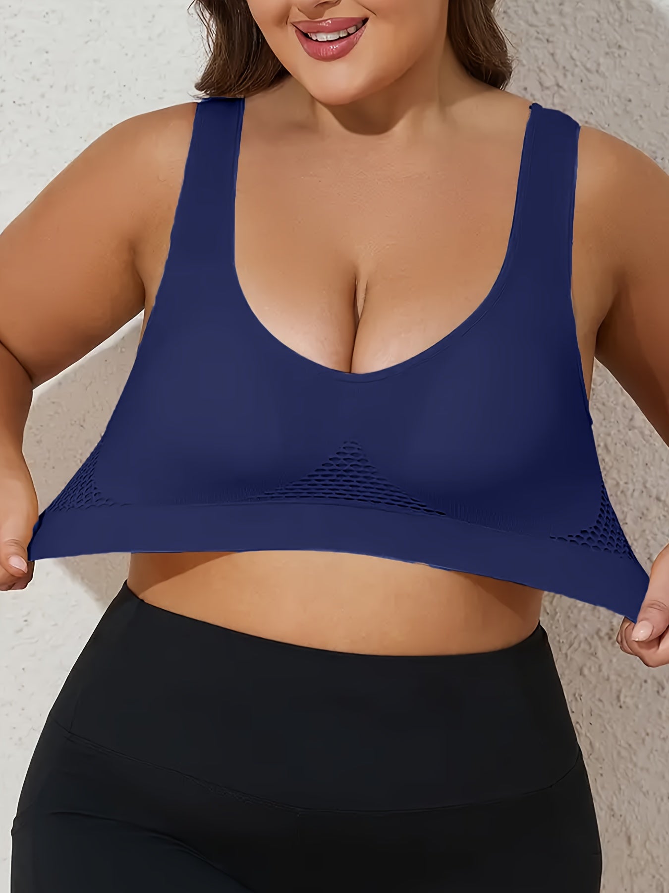 Women's Seamless Sports Bra Set Breathable Mesh High Support for Yoga Running