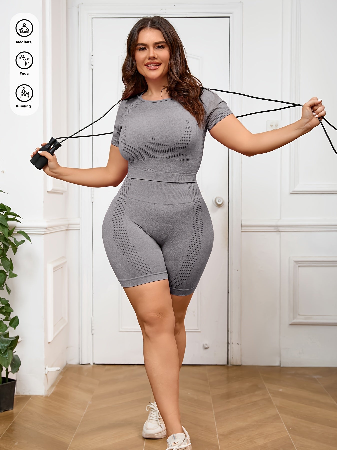 Plus Size Women's Seamless Nylon Yoga Set Short Sleeve T-Shirt and Tight Shorts
