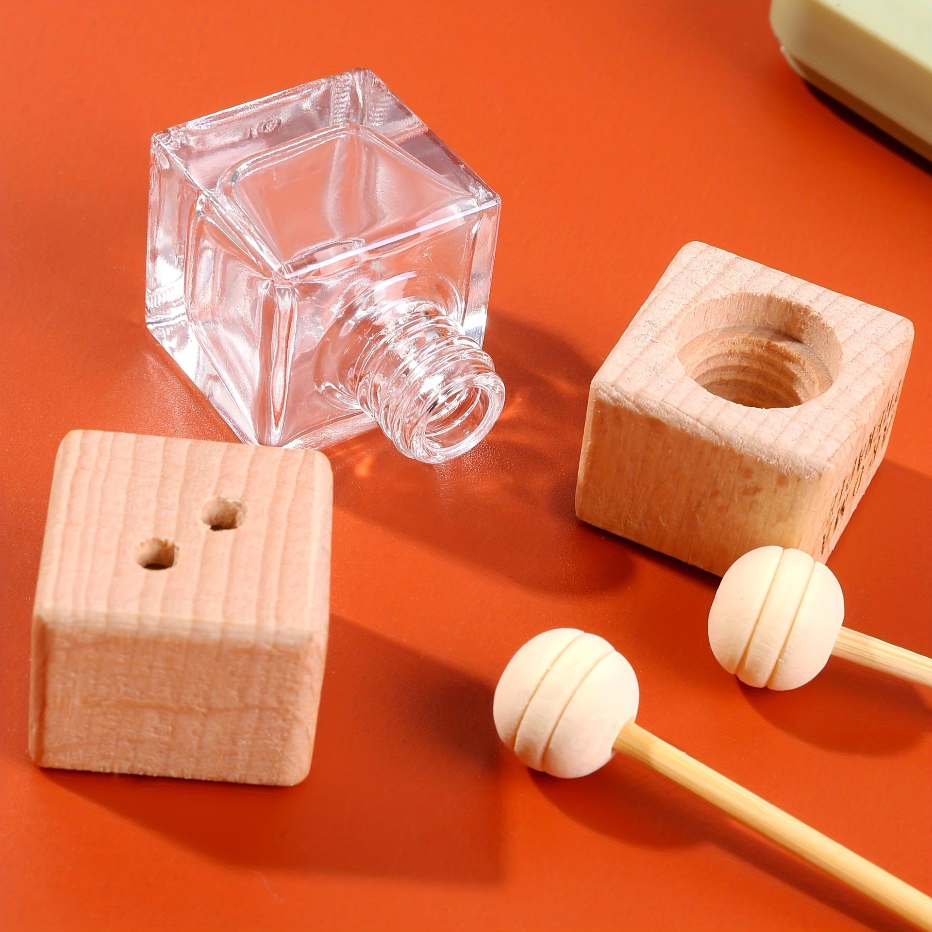 Car Air Outlet Fragrance Bottle Keeps Car Air Fresh and Long-Lasting Elegant Decoration