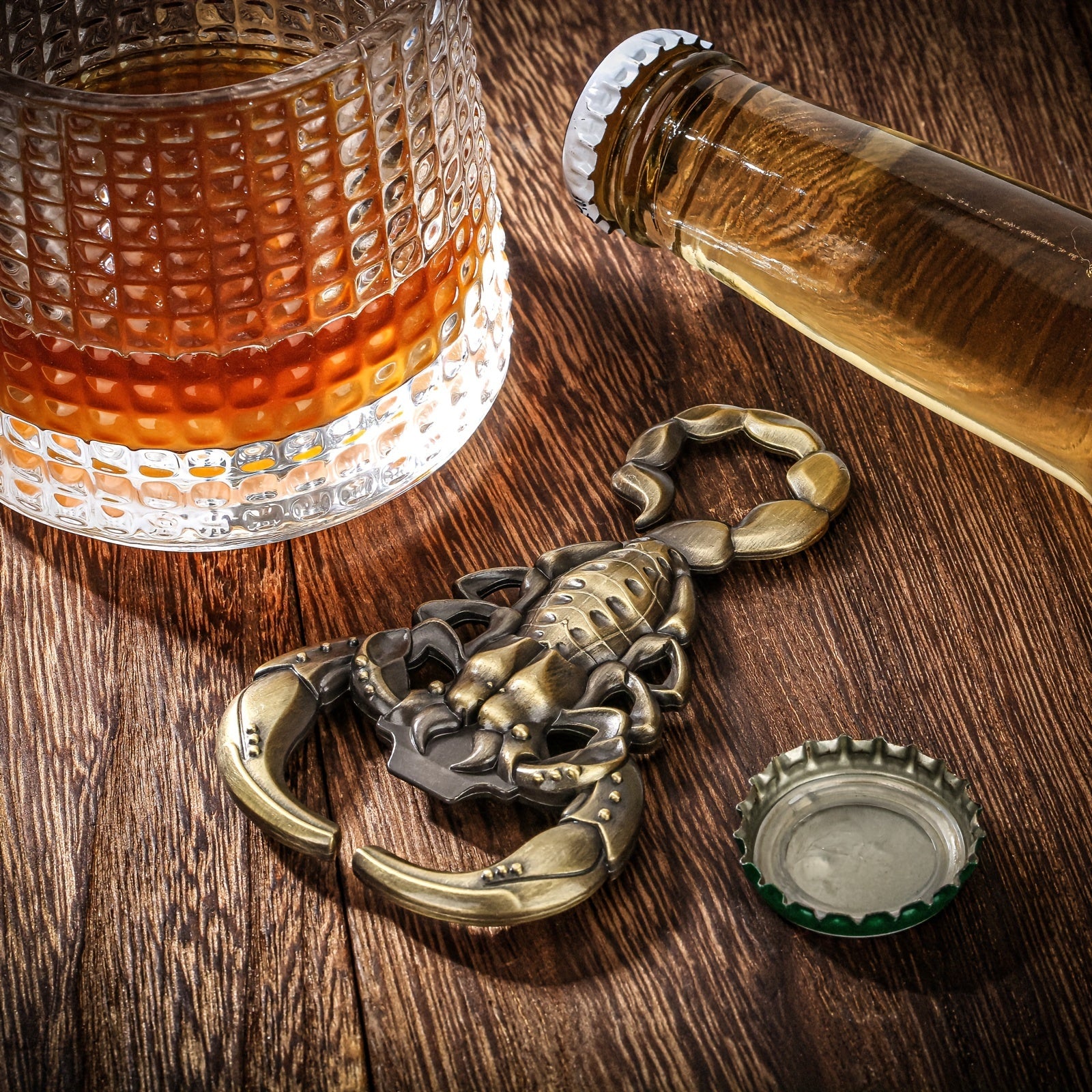 1 dona Scorpion shisha ochgichi, erkaklar uchun sovgalar, oshxona jihozlari va vino aksessuarlar uchun mukammal. Tug'ilgan kunlar va Rojdestvo uchun ideal.