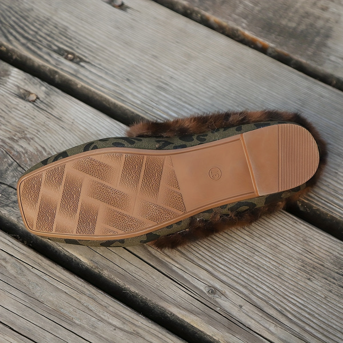 Women’s Leopard Print Plush Slippers Warm Faux Fur Indoor Shoes