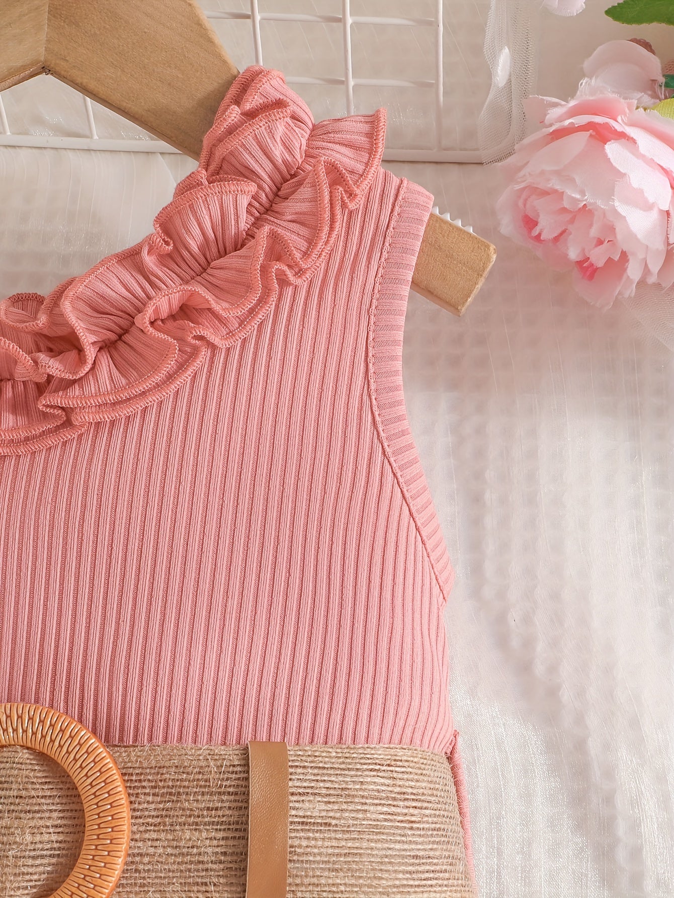 Pelele floral de un solo hombro para niña bebé con cinturón para salidas de verano