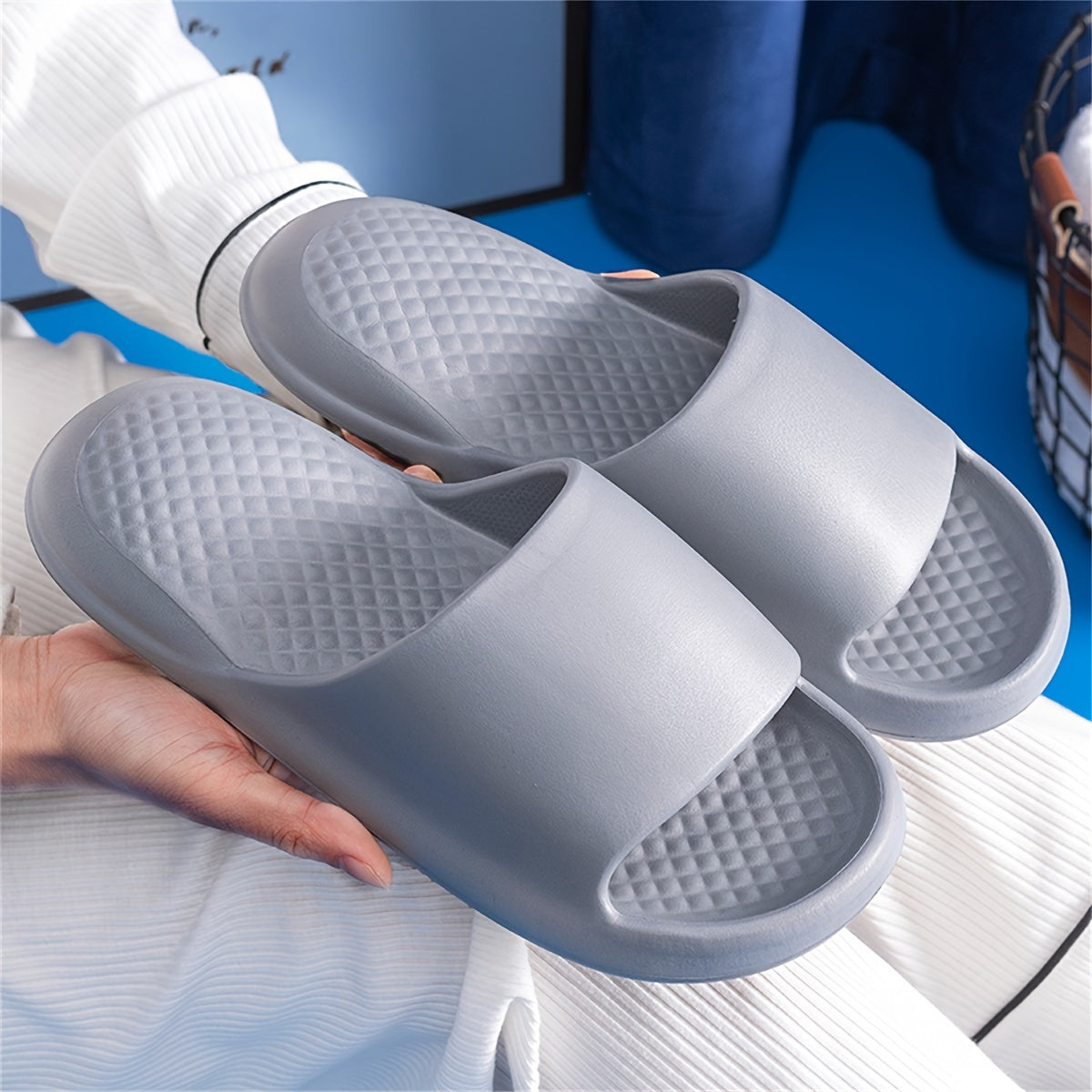 Unisex Comfortable Soft EVA Summer Slippers for Indoor Outdoor Beach Use