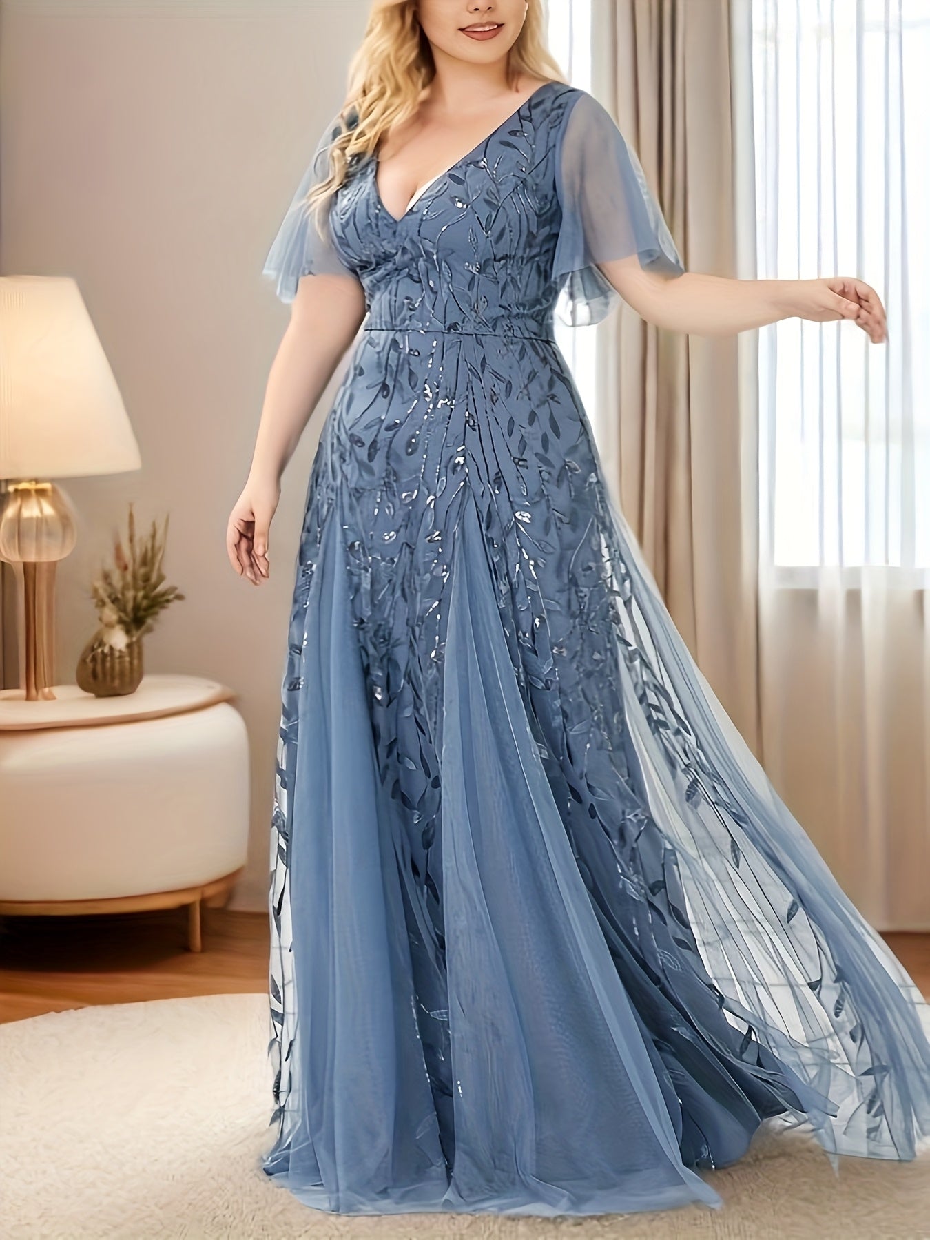 Plus Size Evening Gown Sequin V-Neck Short Sleeve Formal Dress