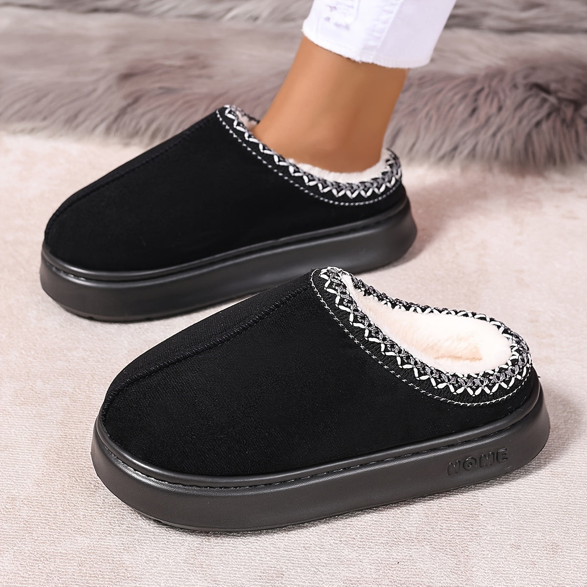 Kattaroq o'lchamdagi juftlik uchun issiq, plush bilan qoplangan ichki va tashqi qorli botinkalar va shlyapa