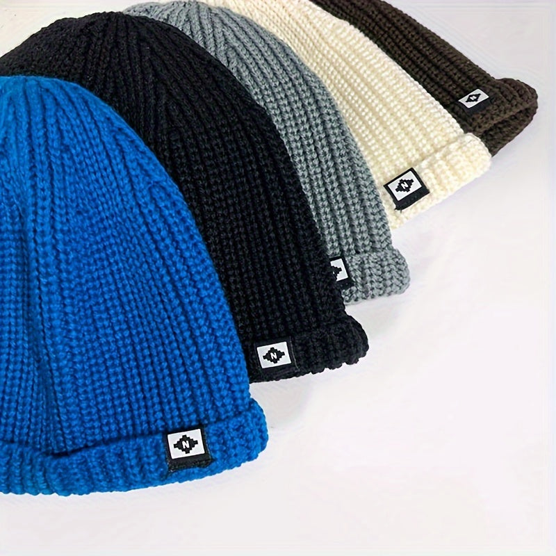 Bir parcha asosiy baliqchi beanie, jinsiga qarab bo'lmagan mustahkam rangli to'qilgan shlyapa, zamonaviy sovuqdan himoya qiluvchi bosh shlyapa, ayollar va erkaklar uchun ribbed beanie