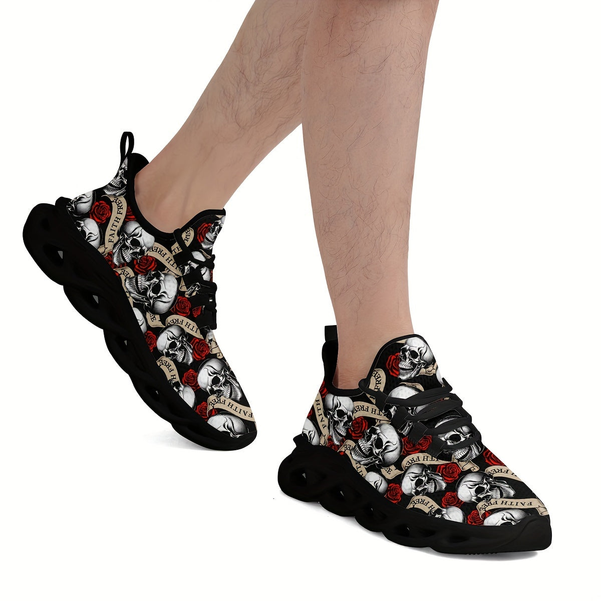 Gul va qurbongoh naqshiga ega, shoelace dizayni, sirpanmaydigan va zarbani yutuvchi taglikka ega bo'lgan kattalar o'lchamidagi erkaklar krossovkalari.