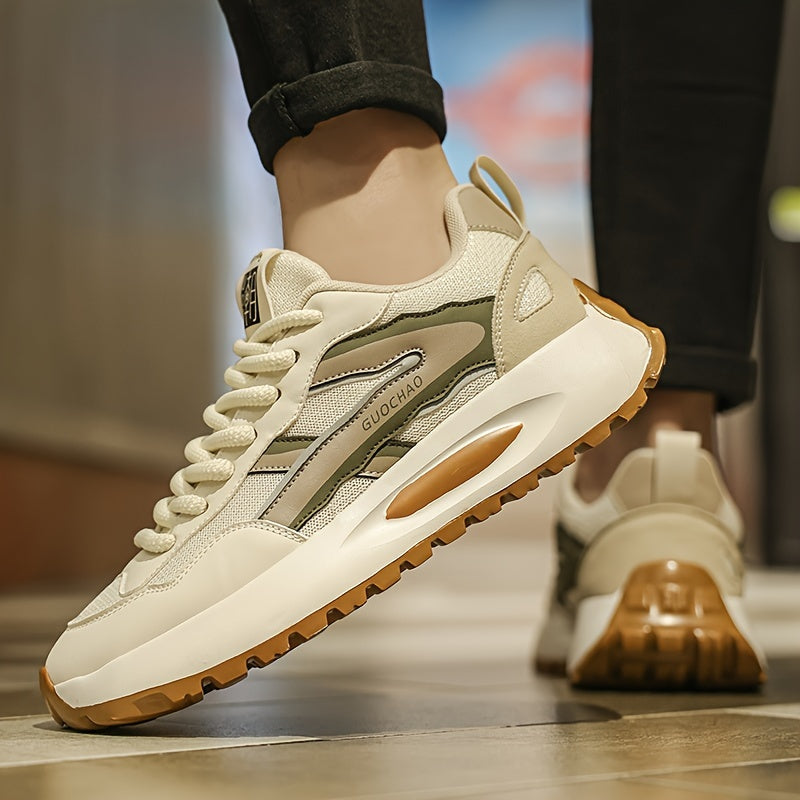 Erkaklar uchun nafas oladigan yengil yugurish poyabzallari bahor va yoz uchun