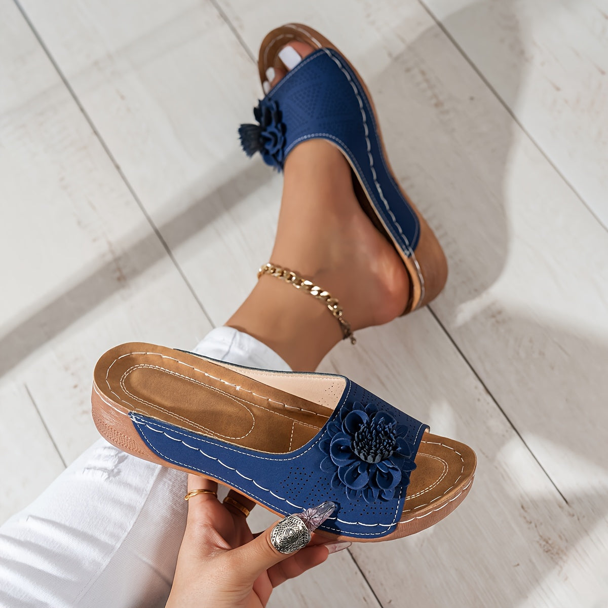 Women's Floral Open Toe Slides with Thick Platform Sole and Flat Heel