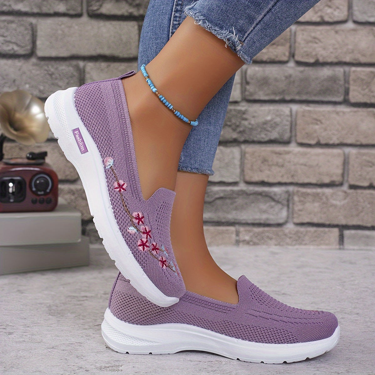 Ladies' Knitted Fabric Running Shoes with Embroidered Double-Layered Soles