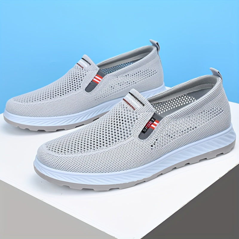 Erkaklar uchun sirg'alar, har qanday mavsumda ochiq havoda faoliyatlar uchun nafas oladigan va mustahkam, sirpanmaydigan to'quvga ega. Yurish, yugurish, piyoda sayr qilish va baliq ovlash uchun qulay.