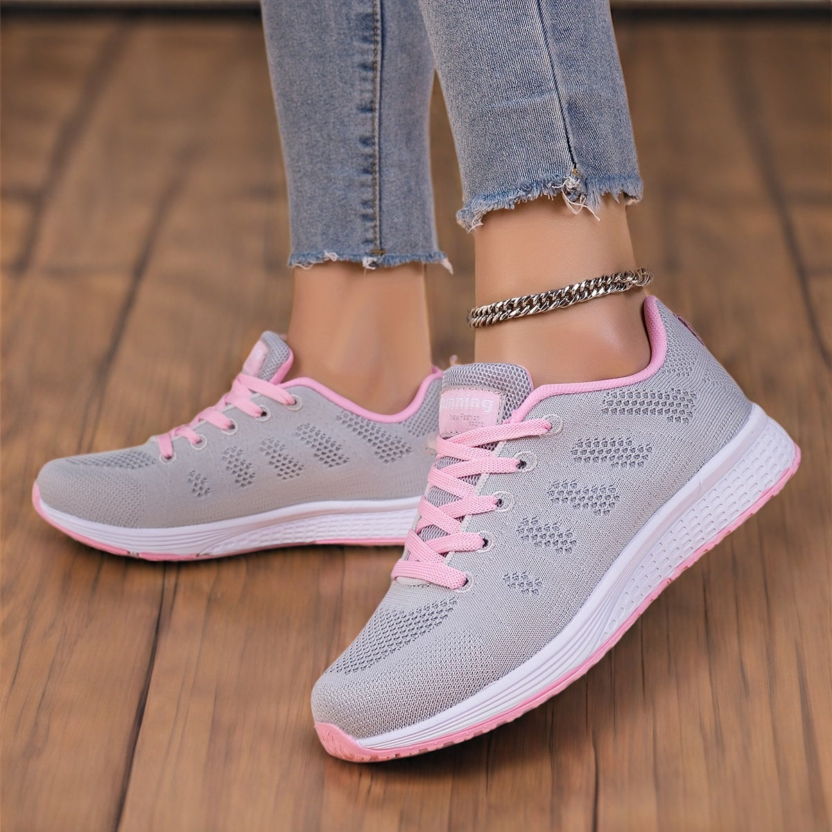 Women's Lightweight Mesh Running Shoes Low-Top Sneakers Pink Accents