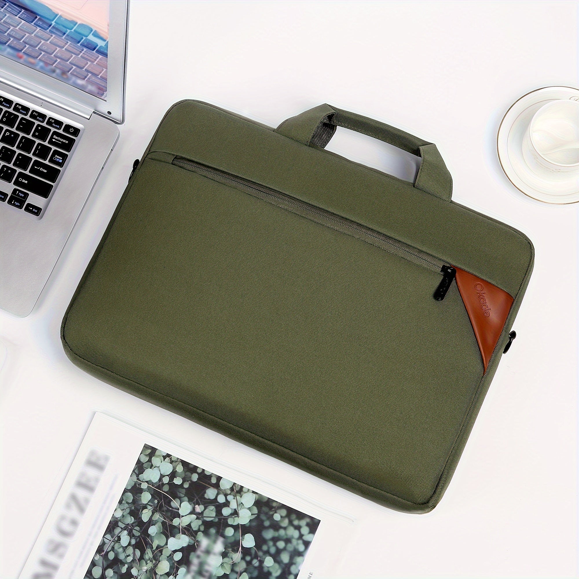 15.4-16 dyuymli o'yin noutbuklari uchun katta sig'imli noutbuk sumkasi, zarbaga chidamli to'siq bilan. Ergonomik tutqich va qalin yelka tasmasi mavjud. Qizil, qora, ko'k va kulrang ranglarda mavjud.