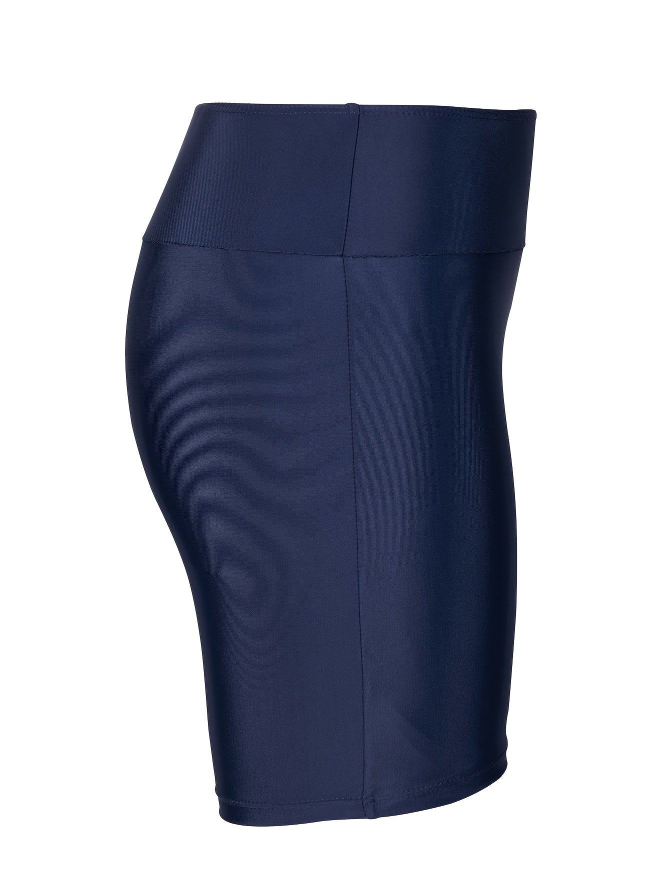 Qora rangdagi ayollar uchun yuqori belli suzish shortiklari, cho'ziluvchan polyester va elastan aralashmasidan tayyorlangan, ko'rinmaydigan ribbed tuzilishga ega. Suzish va suv sportlari uchun ideal, mashinada yuvish mumkin.