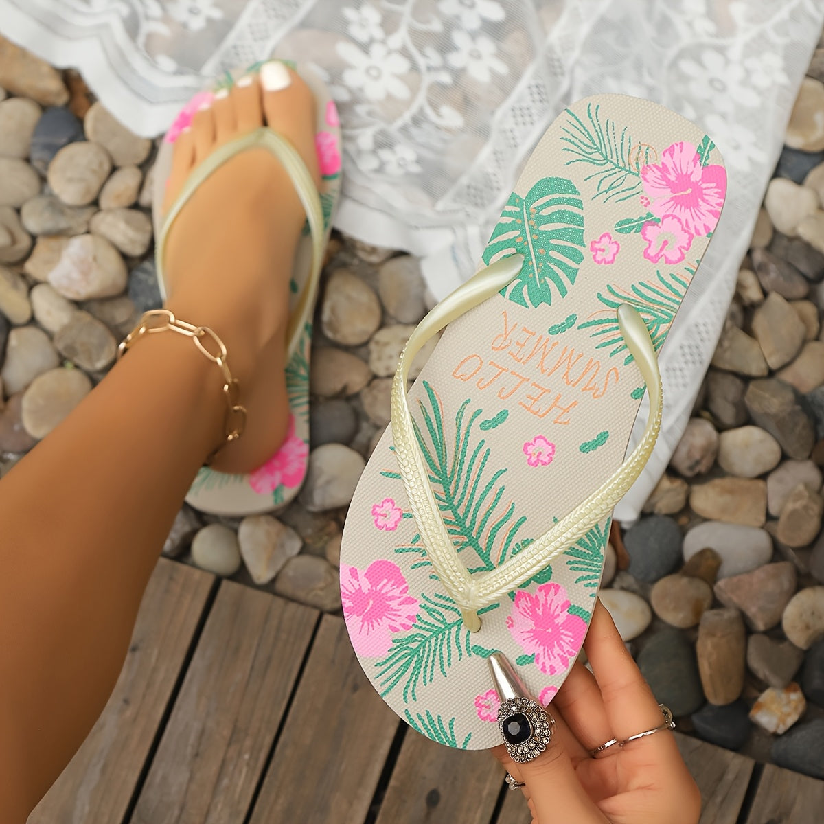 Women's Flip-Flops Non-Slip Beach Slides with Heart and Floral Design