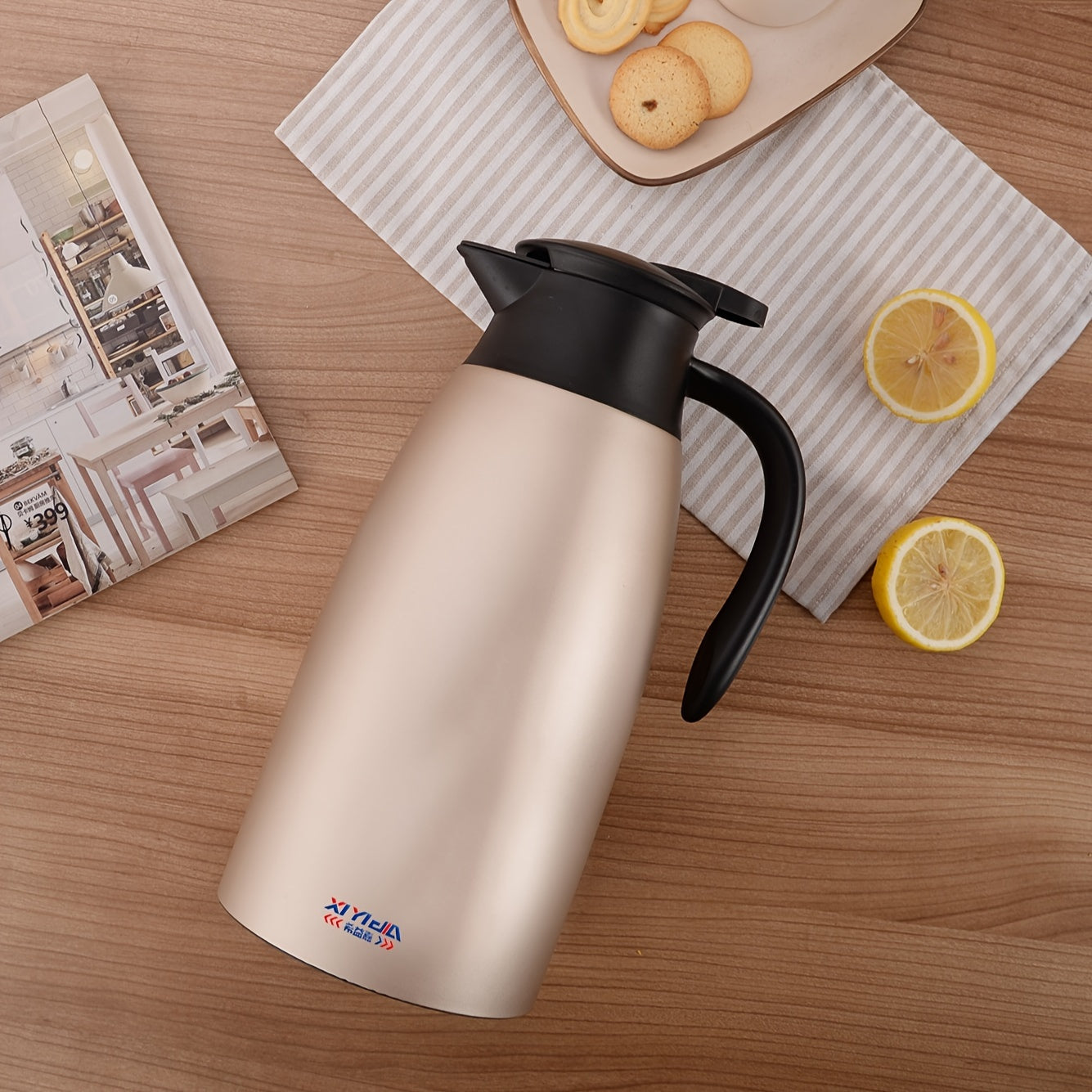 Issiq va sovuq ichimliklar uchun zanglamaydigan po'latdan yasalgan izolyatsiyalangan idish